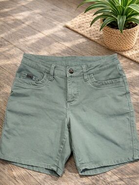 KÜHL Kontour 8” Hiking Shorts Womens Size 4 Sage Green Stretch Outdoor
